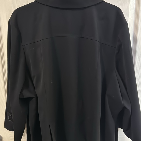Lane Bryant 26/28W Black Crop Blazer - Picture 5 of 6